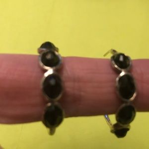 Ipolilta earrings black stones